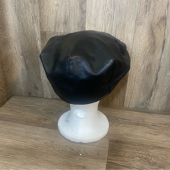 Frye Newsby Driving Hat Cap Mens OSFM Black Faux Leather Cabbie Casual - Picture 4 of 6